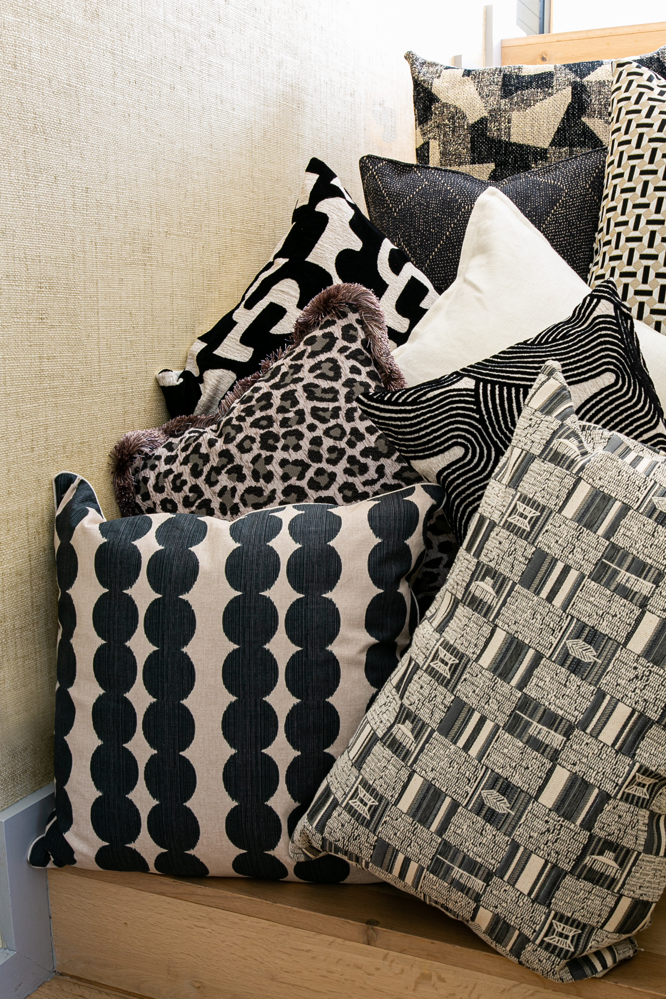 Ewe Black - Image 3